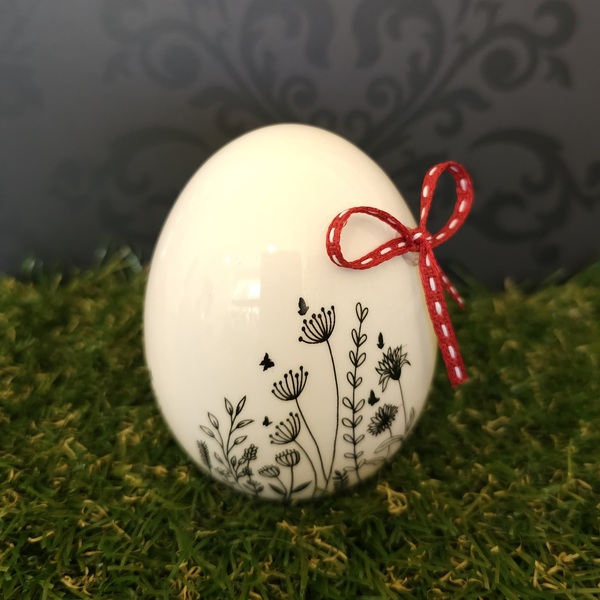 Ασπρόμαυρο κεραμικό διακοσμητικό αυγό με ζωγραφισμένα λουλουδάκια - κεραμικό, αυγό, διακοσμητικά, για ενήλικες - 4