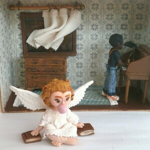Shadowbox αγόρι γλυπτό σε δωμάτιο και φύλακας άγγελος - χαρτί, πηλός, μινιατούρες φιγούρες - 4