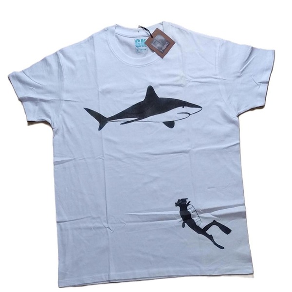 diver vs shark (Large) - 100% βαμβακερό