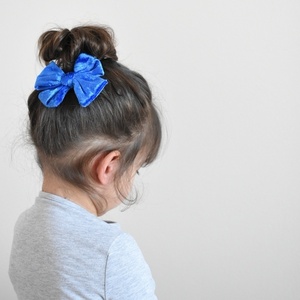 Χειροποίητο φιογκάκι μαλλιών με κλιπ: μπλε crushed velour - μπλε, hair clips - 2