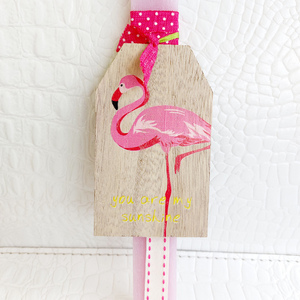 Λιλά λαμπάδα πλακέ 30 εκ. με ξύλινο διακοσμητικό με flamingo. - κορίτσι, λαμπάδες, flamingos, για παιδιά - 2