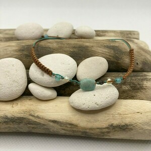 Βραχιόλι μακραμέ με αμαζονίτη και ημιπολύτιμες - ημιπολύτιμες πέτρες, κερωμένα κορδόνια, χεριού, αυξομειούμενα - 4