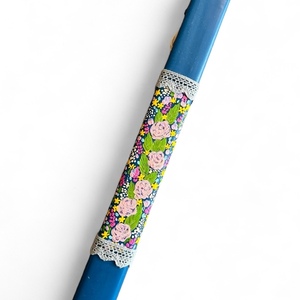 Λαμπάδα μπλε, αρωματική 30,5 cm ζωγραφισμένη στο χέρι! - κορίτσι, λουλούδια, λαμπάδες, για παιδιά, για ενήλικες