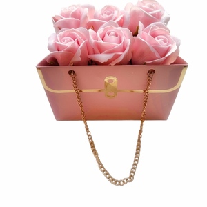 Τσάντα με 6 Soap Flower ( τριαντάφυλλα σαπουνιού ) - μαμά, χεριού, πρακτικό δωρο, σώματος