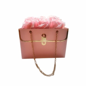 Τσάντα με 6 Soap Flower ( τριαντάφυλλα σαπουνιού ) - μαμά, χεριού, πρακτικό δωρο, σώματος