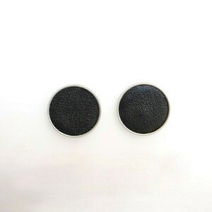 Leather Me Black Pin Earring - δέρμα, μικρά, ατσάλι - 2
