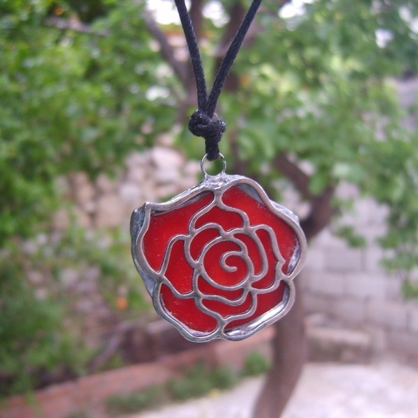 Κόκκινο Τριαντάφυλλο Βιτρώ Κολιέ - γυαλί, αλουμίνιο, τριαντάφυλλο, βιτρώ, χειροποίητα, romantic, κοντά, κρεμαστά, μενταγιόν - 3