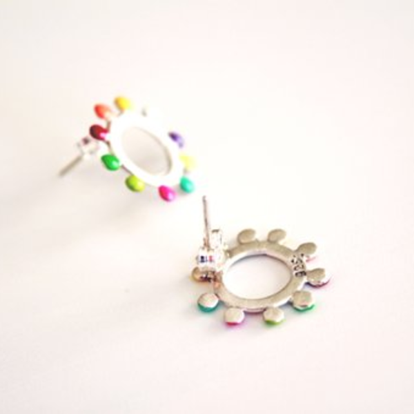 Ασημένια σκουλαρίκια - Κύκλοι με χρωματιστές μπιλίτσες - ασήμι, πολύχρωμο, fashion, χρωματιστό, design, μοντέρνο, ασήμι 925, κύκλος, χειροποίητα, minimal, καρφωτά, μικρά, boho, δώρα για γυναίκες - 2