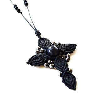 Rosebud collection : Cross Rosario, κολιε / ροζαριο μακραμε σταυρος με αιματιτη - ημιπολύτιμες πέτρες, αχάτης, chic, fashion, κερωμένα κορδόνια, ιδιαίτερο, γυναικεία, νεφρίτης, μακρύ, σταυρός, αιματίτης, μακραμέ, μακραμέ, χειροποίητα