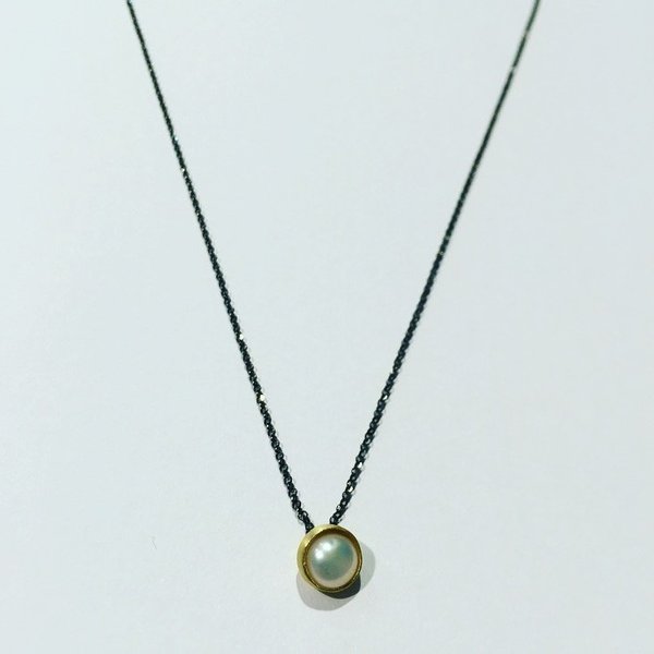 Sea pearls necklace