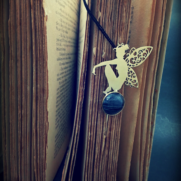 ~Seastone Collection~ "Fairy" - Μενταγιόν από ορείχαλκο και φυσικό βότσαλο. - βραδυνά, vintage, κλασσικό, design, ιδιαίτερο, μοναδικό, μοντέρνο, επιχρυσωμένα, ορείχαλκος, μακρύ, donkey, κορδόνια, χειροποίητα, romantic, minimal, κοντά, personalised, unisex, boho, ethnic, rock, μπρούντζος, κρεμαστά, βότσαλα, αυξομειούμενα - 4