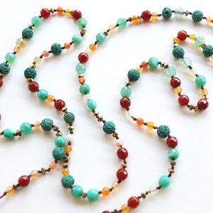 Mayfair necklace, κολιε με φυλαχτο και φτερα - ημιπολύτιμες πέτρες, ύφασμα, αχάτης, chic, ιδιαίτερο, γυναικεία, λάβα, φτερό, φτερό, μακρύ, αιματίτης, χειροποίητα, boho, ροζάριο, ethnic - 4