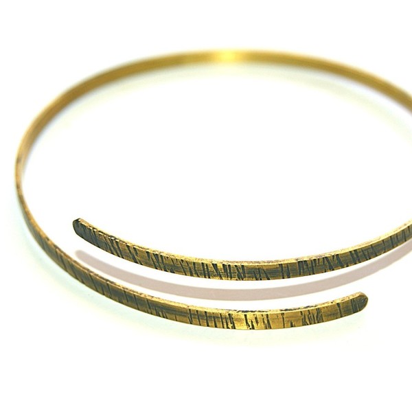 lined arm| χειροποιητο βραχιολι minimal - chic, fashion, vintage, ιδιαίτερο, μέταλλο, χειροποίητα, σφυρήλατο, σφυρήλατο, minimal, must, boho, ευκολοφόρετο, διαχρονικό, μπρούντζος, μεταλλικά στοιχεία, contemporary, χεριού, χειροπέδες, αυξομειούμενα