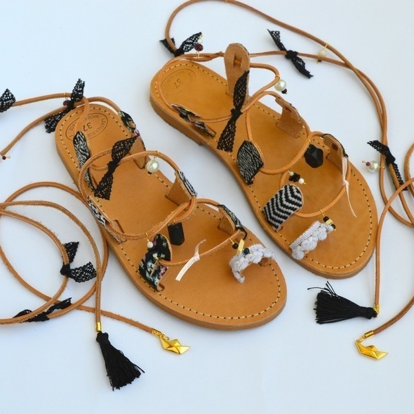 Black & White Handmade Sandal Νο 41 - ύφασμα, handmade, δαντέλα, καλοκαιρινό, καλοκαίρι, σανδάλι, χειροποίητα, χάντρες