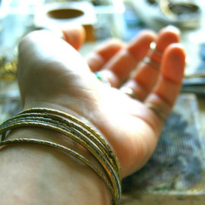 bangle bracelet| χειροποιητο βραχιολι βεργα minimal - chic, fashion, ιδιαίτερο, μοντέρνο, αλπακάς, μέταλλο, χειροποίητα, σφυρήλατο, σφυρήλατο, minimal, must, boho, ευκολοφόρετο, διαχρονικό, μπρούντζος, μεταλλικά στοιχεία, σταθερά, amano, contemporary, χεριού, χειροπέδες - 4