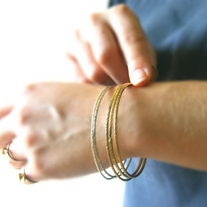 bangle bracelet| χειροποιητο βραχιολι βεργα minimal - chic, fashion, ιδιαίτερο, μοντέρνο, αλπακάς, μέταλλο, χειροποίητα, σφυρήλατο, σφυρήλατο, minimal, must, boho, ευκολοφόρετο, διαχρονικό, μπρούντζος, μεταλλικά στοιχεία, σταθερά, amano, contemporary, χεριού, χειροπέδες - 5