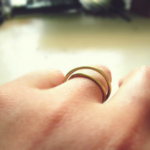 twisted ring| χειροποιητο δαχτυλιδι minimal - chic, μονόχρωμες, fashion, vintage, ιδιαίτερο, μοντέρνο, μέταλλο, χειροποίητα, εντυπωσιακό, minimal, must, μικρά, boho, ευκολοφόρετο, διαχρονικό, μπρούντζος, σταθερά, amano, contemporary, trend, φθηνά - 3