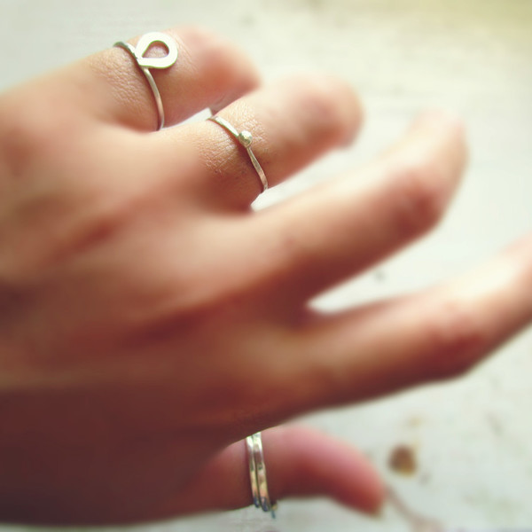 tiny drop ring| χειροποιητο δαχτυλιδι ασημι minimal - chic, μονόχρωμες, fashion, vintage, ιδιαίτερο, μοντέρνο, ασήμι 925, σταγόνα, μέταλλο, χειροποίητα, minimal, must, ασημένια, ασημένια, λεπτό, υποαλλεργικό, ευκολοφόρετο, διαχρονικό, amano, contemporary, trend - 4