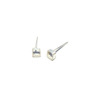 tiny square 925| χειροποιητο ασημενιο σκουλαρικι minimal - chic, μονόχρωμες, fashion, vintage, μόδα, ιδιαίτερο, μοναδικό, μοντέρνο, ασήμι 925, μέταλλο, γεωμετρικά σχέδια, χειροποίητα, εντυπωσιακά, για όλες τις ώρες, minimal, must, κλασσικά, ασημένια, καρφωτά, μικρά, ευκολοφόρετο, διαχρονικό, amano, contemporary, trend