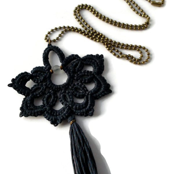 Black boho tassel pendant - βαμβάκι, vintage, μοντέρνο, ορείχαλκος, μακρύ, με φούντες, κολιέ, χειροποίητα, romantic, μακριά, boho, ethnic, rock - 2