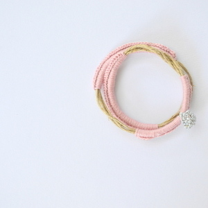 Elegant pink bracelet - βαμβάκι, πλεκτό, crochet, βραχιόλι, χάντρες, elegant, romantic, διακριτικό, λεπτό