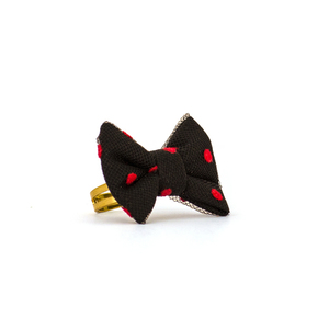 Red Dots Ring - statement, ύφασμα, φιόγκος, vintage, πουά, πουά, μέταλλο, δαχτυλίδι, χειροποίητα, romantic, στυλ φιόγκος, αυξομειούμενα, φθηνά