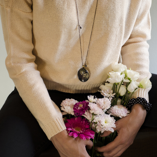 Black Flower Necklace Black - γυαλί, charms, ιδιαίτερο, μακρύ, λουλούδια, με φούντες, με φούντες, μέταλλο, κολιέ, romantic, λουλούδι - 3