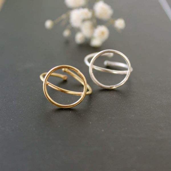 o Bronze Binding circles the ring | Δαχτυλίδι Μπρoύτζος minimal δώρο για εκείνη - επιχρυσωμένα, δώρο, δαχτυλίδι, γεωμετρικά σχέδια, χειροποίητα, minimal, μικρά, μπρούντζος, αυξομειούμενα, φθηνά - 3
