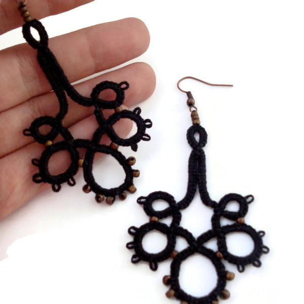 Black chandelier lace earrings - βαμβάκι, πλάτης, μακραμέ, σκουλαρίκια, boho, γάντζος, πλεκτά - 4