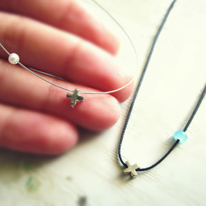 tiny cross 925| χειροποιητο κολιε ασημι σταυρος minimal - ασήμι, chic, μονόχρωμες, fashion, κερωμένα κορδόνια, μοναδικό, πέτρα, ασήμι 925, κορίτσι, σταυρός, χειροποίητα, νονά, για όλες τις ώρες, minimal, must, ασημένια, κοντά - 5