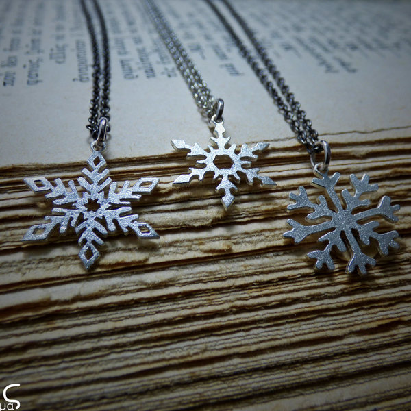 " Lucky Snowflakes " - Χειροποίητα επάργυρα ή επίχρυσα 18Κ μενταγιόν, γούρια, σε σχήμα χιονονιφάδας! - γούρι, κολιέ, χριστουγεννιάτικο, χιονονιφάδα - 4