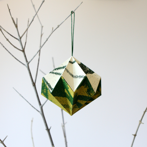 Γεωμετρικό χριστουγεννιάτικο μεταξοτυπημένο στολίδι origami - κρεμαστά, χριστουγεννιάτικα δώρα, στολίδια - 3