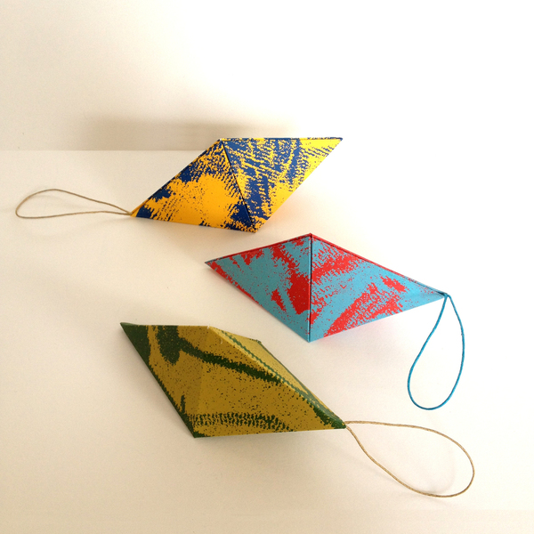 Γεωμετρικό χριστουγεννιάτικο μεταξοτυπημένο στολίδι origami - χαρτί, γεωμετρικά σχέδια, χειροποίητα, κρεμαστά, χριστουγεννιάτικα δώρα, στολίδια - 3