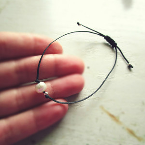χειροποιητο βραχιολι μαργαριταρι minimal |basic pearl - fashion, charms, κερωμένα κορδόνια, μαργαριτάρι, αλπακάς, κορδόνια, χειροποίητα, χάντρες, romantic, minimal, must, ευκολοφόρετο, διαχρονικό, μεταλλικά στοιχεία, πέρλες, contemporary, trend, χεριού, αυξομειούμενα, φθηνά - 4