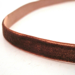 velvet choker 1cm| λεπτο τσοκερ βελουδο minimal - chic, fashion, vintage, ιδιαίτερο, μοντέρνο, αλπακάς, τσόκερ, βελούδο, κολιέ, εντυπωσιακό, καθημερινό, minimal, must, κοντά, ευκολοφόρετο, διαχρονικό, μπρούντζος, amano, Black Friday, φθηνά - 2