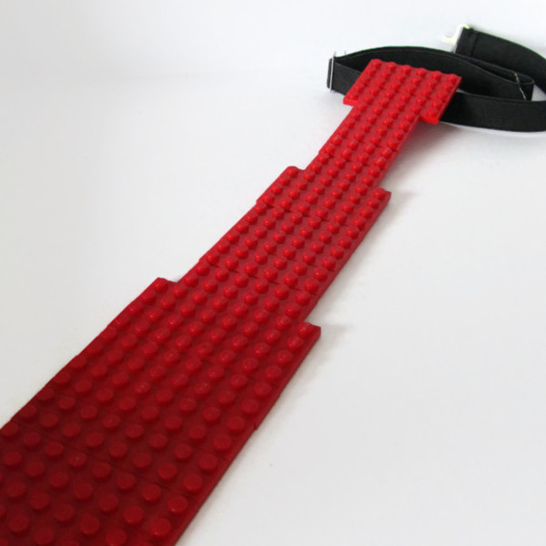 Γραβάτα Κόκκινη από τουβλάκια - ελαστικό, ιδιαίτερο, μοναδικό, μοντέρνο, γυναικεία, ανδρικά, πλαστικό, δώρο, χειροποίητα, αξεσουάρ, είδη δώρου