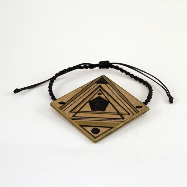 Ξύλινο βραχιόλι με γεωμετρικό μοτίβο "Rendezvous" - statement, ξύλο, charms, κερωμένα κορδόνια, μοντέρνο, βραχιόλι, κορδόνια, γεωμετρικά σχέδια, minimal, αυξομειούμενα - 2