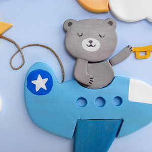 Προσωποποιημένος παιδικός πίνακας "Teddy Bear" - διακοσμητικό, ξύλο, μοναδικό, αγόρι, χαρτί, όνομα - μονόγραμμα, πηλός, δωμάτιο, είδη διακόσμησης, είδη δώρου, αρκουδάκι, personalised, αεροπλάνο, για παιδιά, προσωποποιημένα, παιδικοί πίνακες - 3
