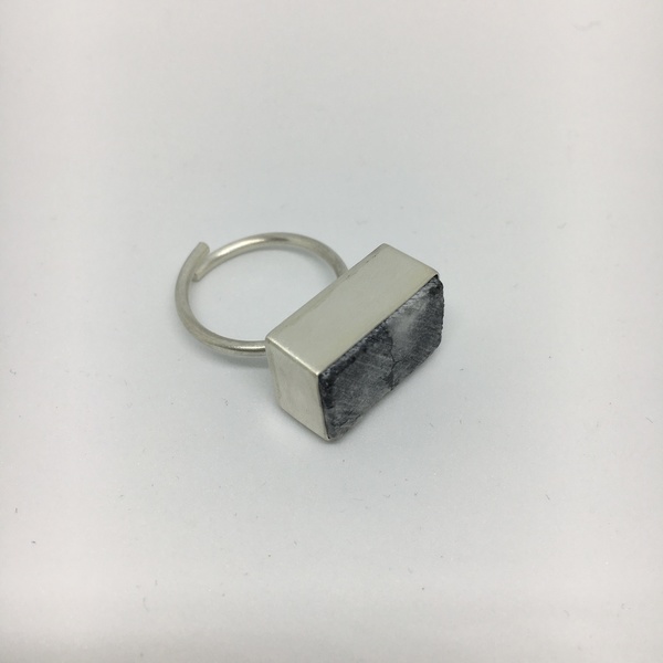 Ασημένιο δαχτυλίδι χειροποίητο με μπλε μάρμαρο - statement, μοναδικό, μοντέρνο, ασήμι 925, δαχτυλίδι, γεωμετρικά σχέδια, χειροποίητα, rock, μεγάλα, αυξομειούμενα - 2