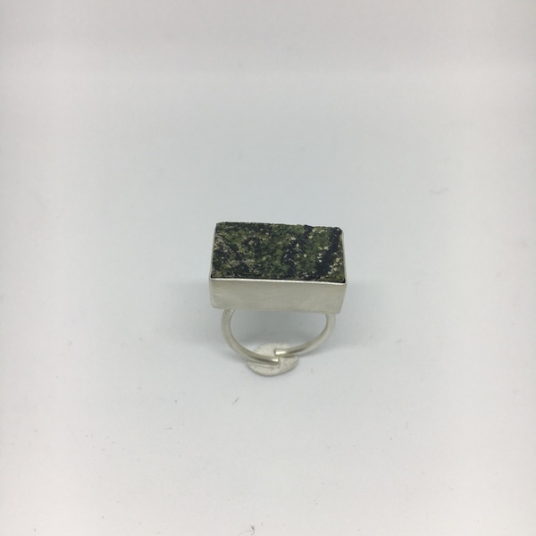 Ασημένιο δαχτυλίδι χειροποίητο με πράσινο μάρμαρο - statement, μοναδικό, μοντέρνο, ασήμι 925, δαχτυλίδι, γεωμετρικά σχέδια, χειροποίητα, rock, σταθερά, μεγάλα - 4