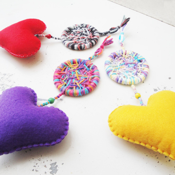 Παιδικό διακοσμητικό μωβ καρδιά από φέλτ - μαλλί, handmade, ξύλο, χρωματιστό, design, ιδιαίτερο, μοναδικό, μοντέρνο, καρδιά, κορίτσι, φελτ, τσόχα, δώρο, decor, crochet, χειροποίητα, κρίκοι, χάντρες, μόμπιλε, κρεμαστά - 4