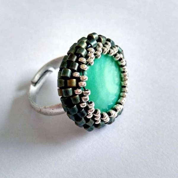 δακτυλίδι με πέτρα φίλντισι σε πράσινο χρώμα δεμένη με χάντρες εξαιρετικής ποιότητας - statement, φίλντισι, μοναδικό, μοντέρνο, δαχτυλίδι, χάντρες, χάντρες, μεγάλα, αυξομειούμενα, φθηνά - 2