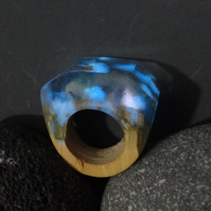 Ξύλινο Δαχτυλίδι ρητίνης “Sea” - statement, ξύλο, ρητίνη, δαχτυλίδι, ξύλινο, κερί, σταθερά, μεγάλα - 4