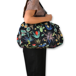 Τσάντα Dark Blossom - ύφασμα, γυναικεία, ώμου, τσόχα, λουλούδια, τσάντα, μεγάλες, φλοράλ - 4