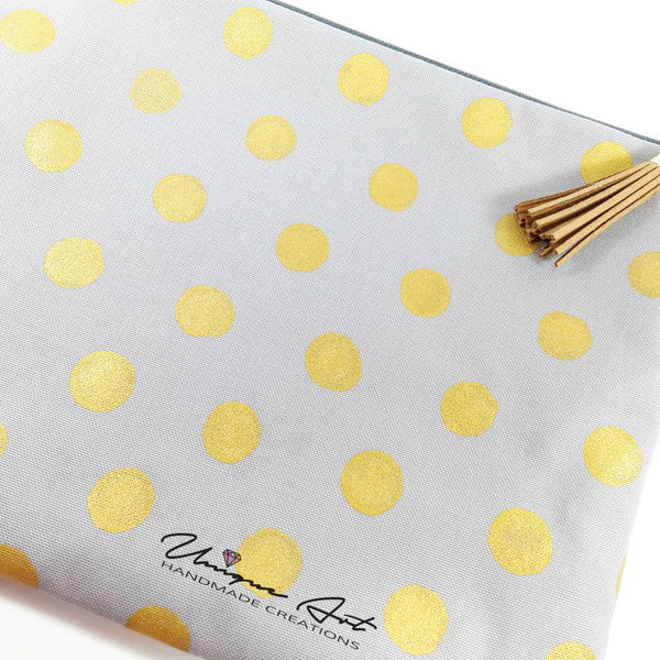 Unique Polka Dot pouch! - ύφασμα, chic, καλοκαιρινό, μοναδικό, μοντέρνο, γυναικεία, φάκελοι, καλοκαίρι, πουά, με φούντες, με φούντες, γεωμετρικά σχέδια, παραλία, romantic, αξεσουάρ, minimal, must αξεσουάρ, unique, θαλάσσης, χειρός, μικρές, φθηνές - 2