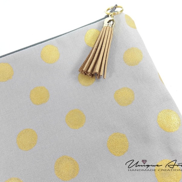 Unique Polka Dot pouch! - ύφασμα, chic, καλοκαιρινό, μοναδικό, μοντέρνο, γυναικεία, φάκελοι, καλοκαίρι, πουά, με φούντες, με φούντες, γεωμετρικά σχέδια, παραλία, romantic, αξεσουάρ, minimal, must αξεσουάρ, unique, θαλάσσης, χειρός, μικρές, φθηνές - 3