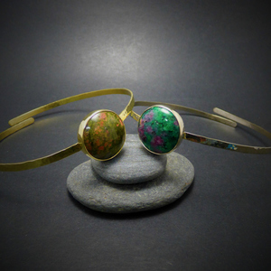 " Ruby Zoisite and Ounakite bracelet " - Χειροποίητα σφυρήλατα βραχιόλια ώμου με Ζοϊσίτη κ Ουνακίτη! - ημιπολύτιμες πέτρες, ημιπολύτιμες πέτρες, chic, vintage, κλασσικό, design, μοναδικό, γυναικεία, ορείχαλκος, ανοιξιάτικο, αλπακάς, donkey, χειροποίητα, σφυρήλατο, minimal, boho, ethnic, χεριού, χειροπέδες, αυξομειούμενα - 2