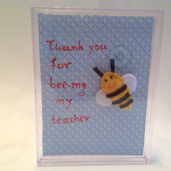 Καδράκι plexiglass "thank u for bee-ing my teacher" - πίνακες & κάδρα, τσόχα, σχολικό, plexi glass, για παιδιά