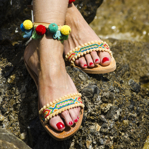 Bird of Paradise Sandals - δέρμα, ημιπολύτιμες πέτρες, chic, ιδιαίτερο, μοντέρνο, λάβα, χαολίτης, με φούντες, pom pom, σανδάλια, χειροποίητα, εντυπωσιακά, χάντρες, boho, φλατ, ankle strap - 2