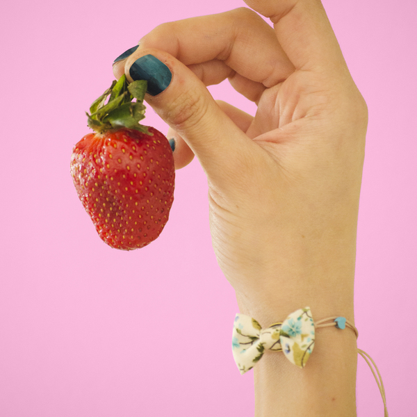 Τurquoise Bow Bracelet - χειροποίητα, στυλ φιόγκος, φιόγκος, romantic, τιρκουάζ, φλοράλ, ημιπολύτιμες πέτρες, ιδιαίτερο, καλοκαιρινό, νήμα, βαμβάκι, ημιπολύτιμες πέτρες, χαολίτης, αιματίτης, ύφασμα, κορδόνια, αυξομειούμενα, charms, φθηνά - 2